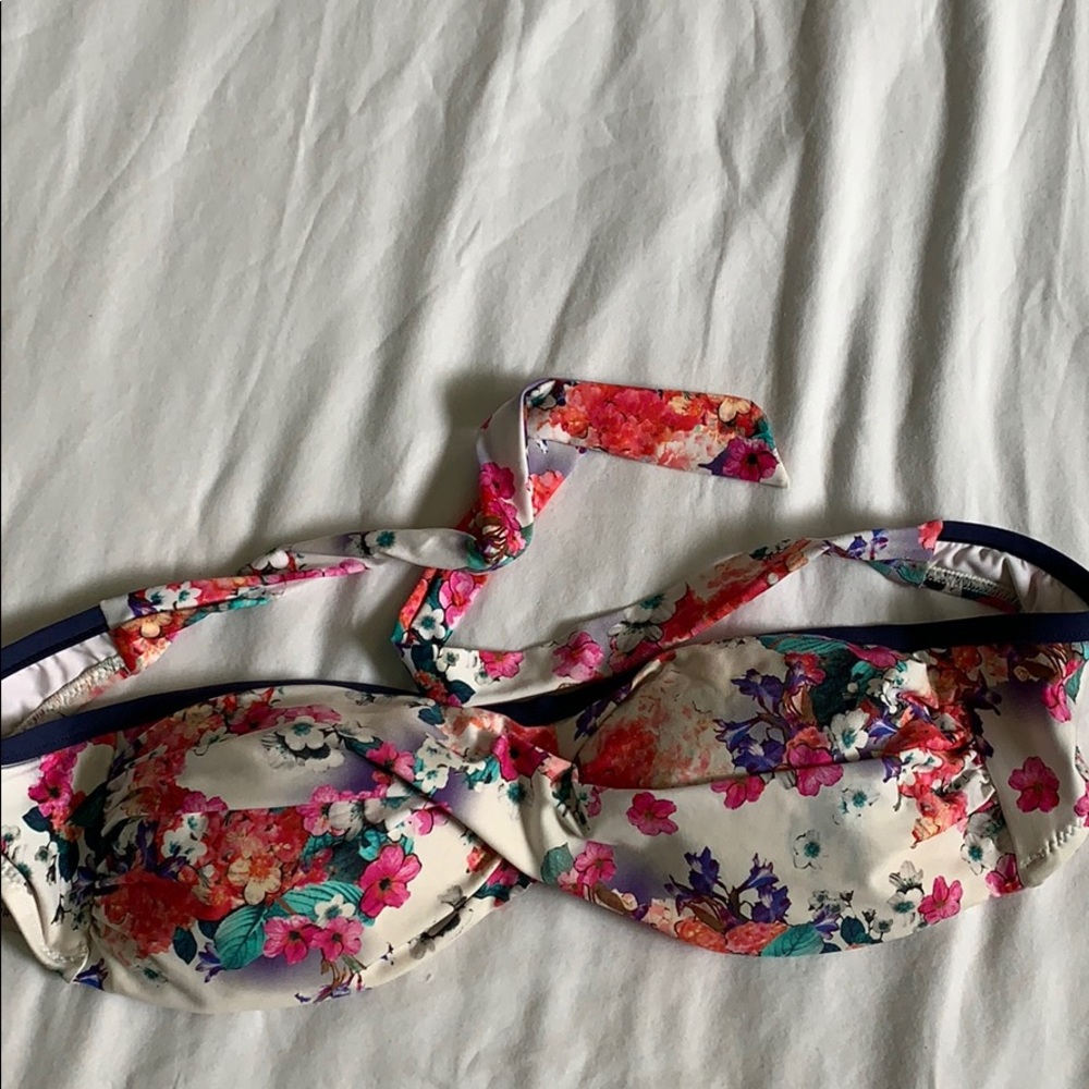 Nanette Lepore Multi-Color Floral Bikini Top M